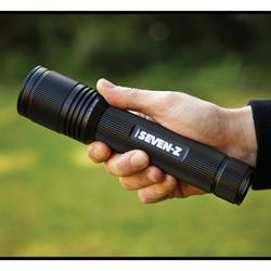 Miniatura Linterna Seven Z  - 770 Lumens